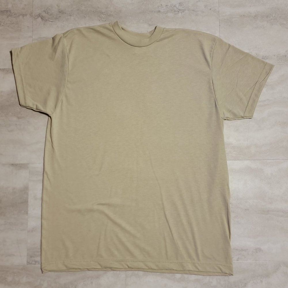 Vintage No Brand Paper Tag Made in Leavenworth, KS USA Tan High Neck T-Shirt XL